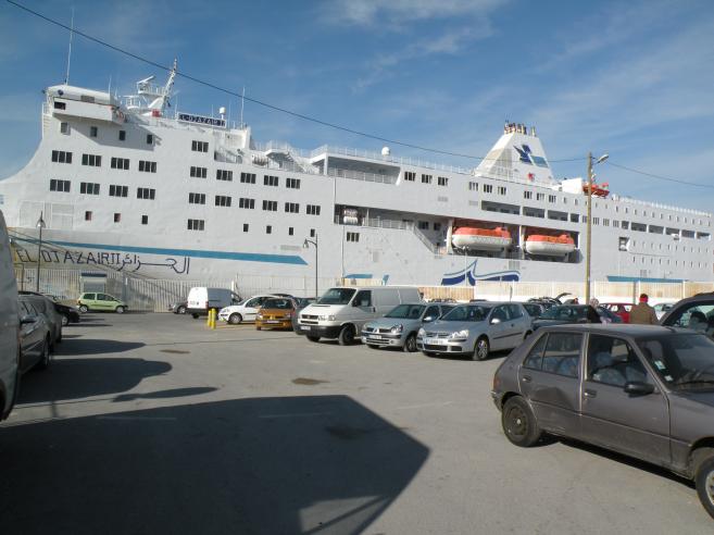 car ferry au port